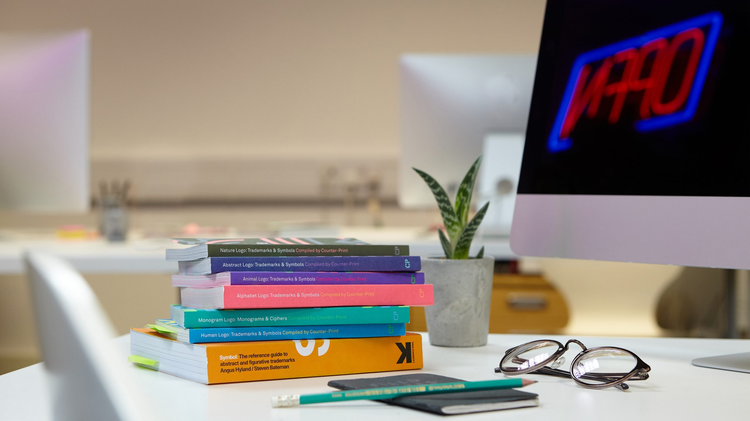 5 reasons to outsource your marketing